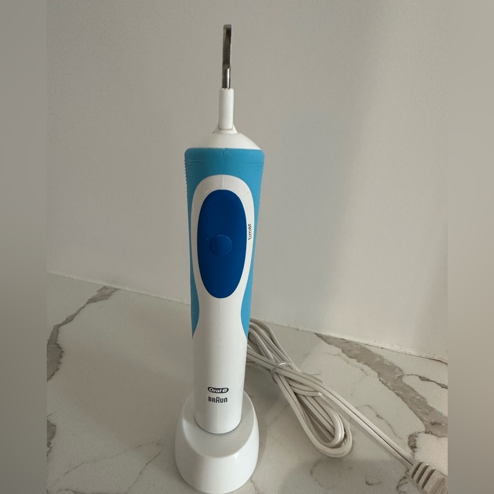 Braun Oral B Battery Operated Toothbrush